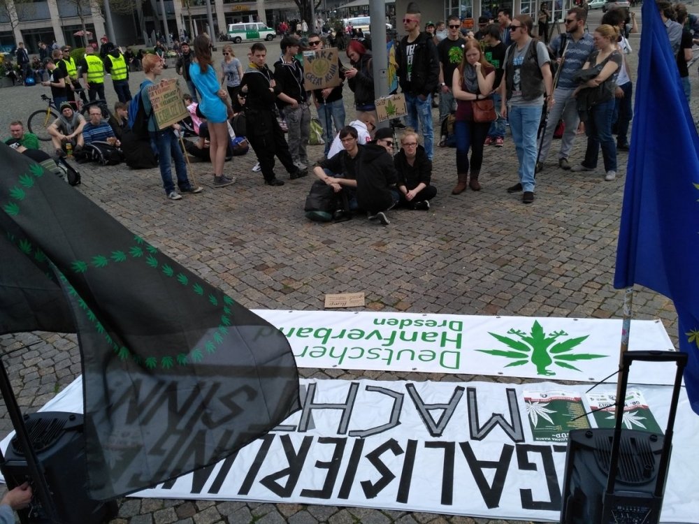 germany marijuana march13.jpg