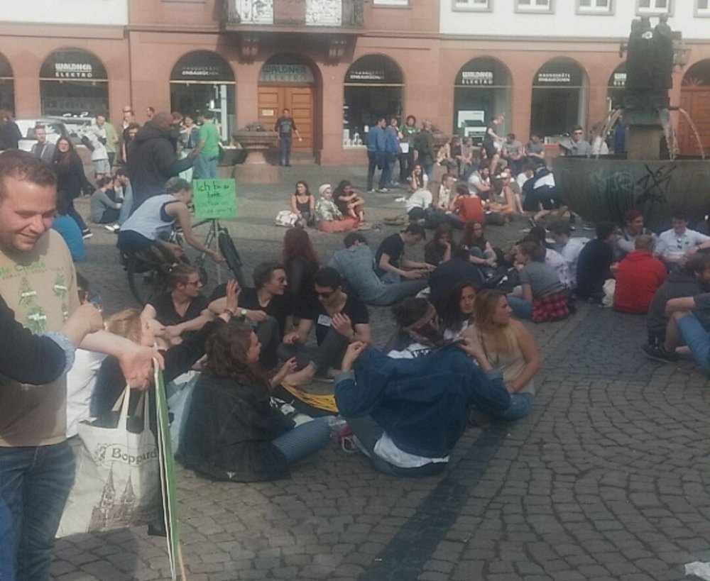 germany marijuana march8.jpg
