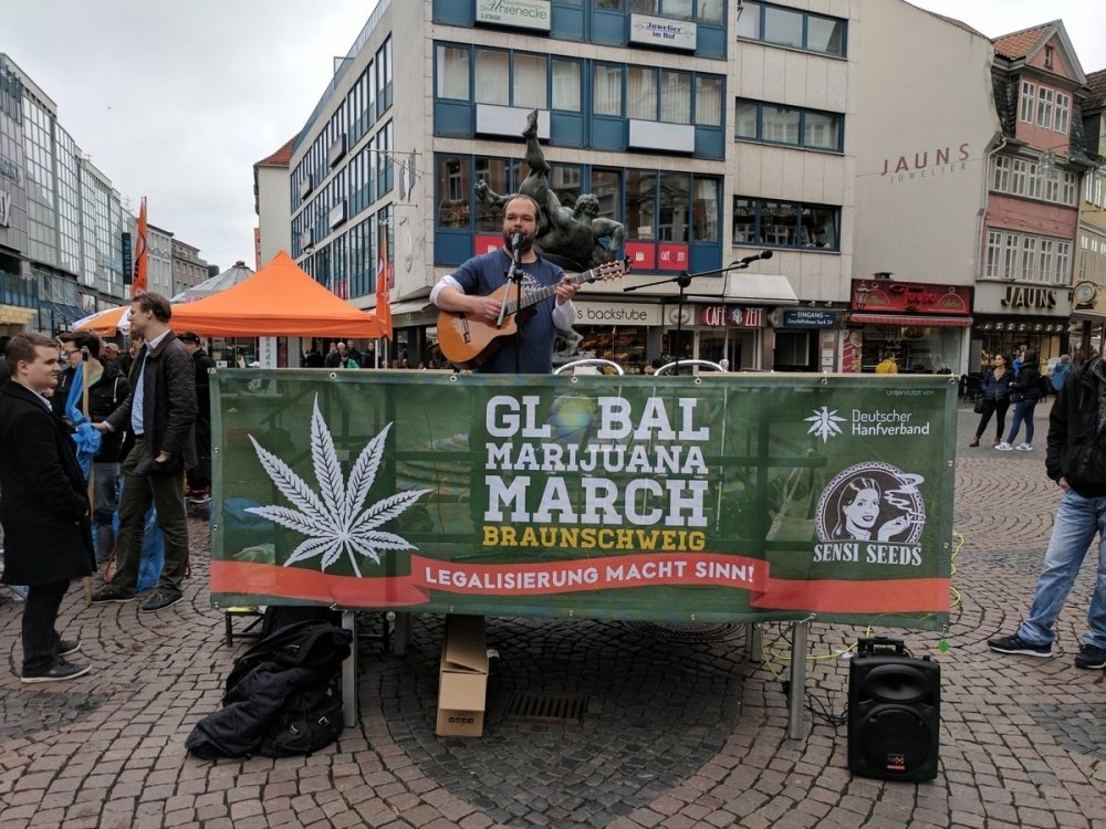 germany marijuana march23.jpg