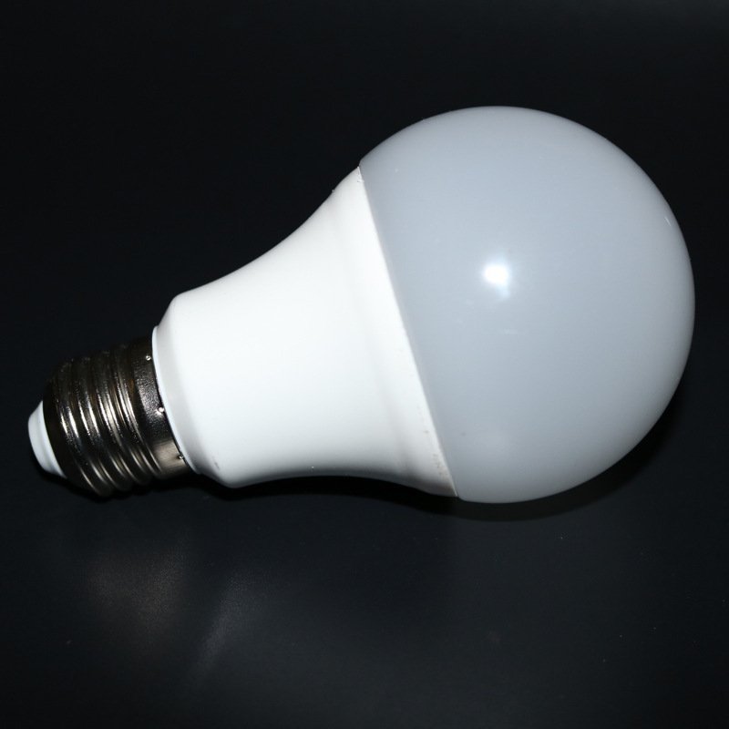 China-led-bulb-Aluminum-PBT-Housing-Dimmable.thumb.jpg.59fde40868feb49fcbb76b9b3df8c409.jpg