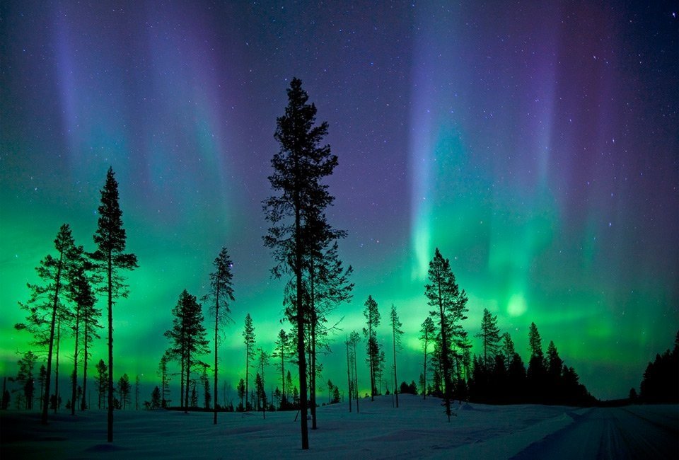 3northern-lights-over-kiruna-sweden.jpg