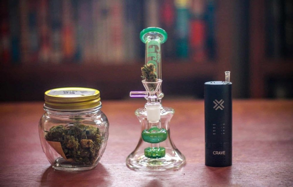 cannabis-smoke-vaping.jpg