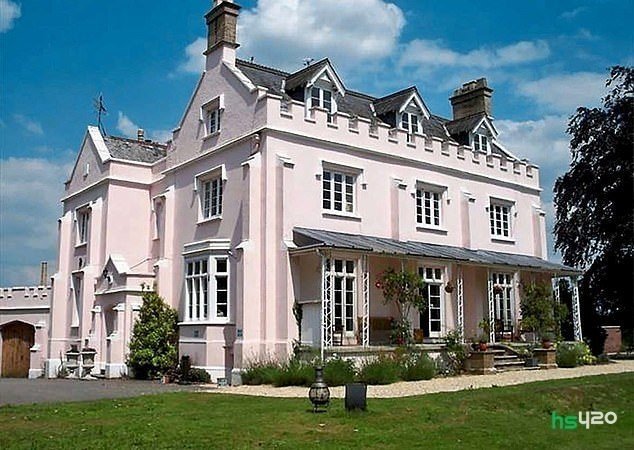 woodlands-castle (1).jpg