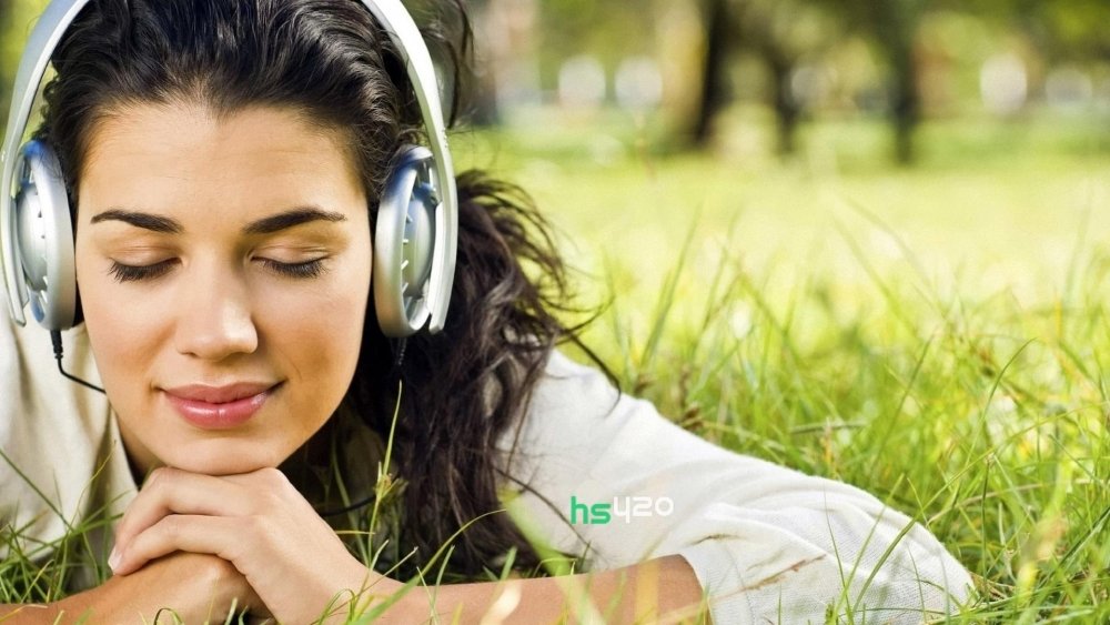 music-listen (1).jpg