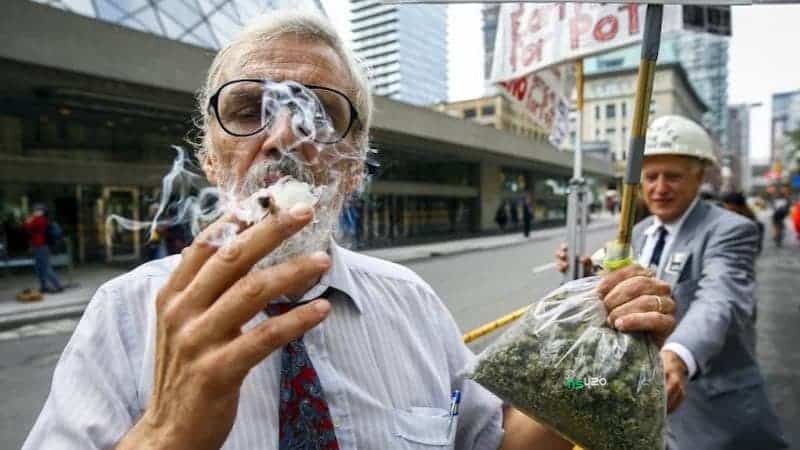 senior-citizen-cannabis-2.jpg
