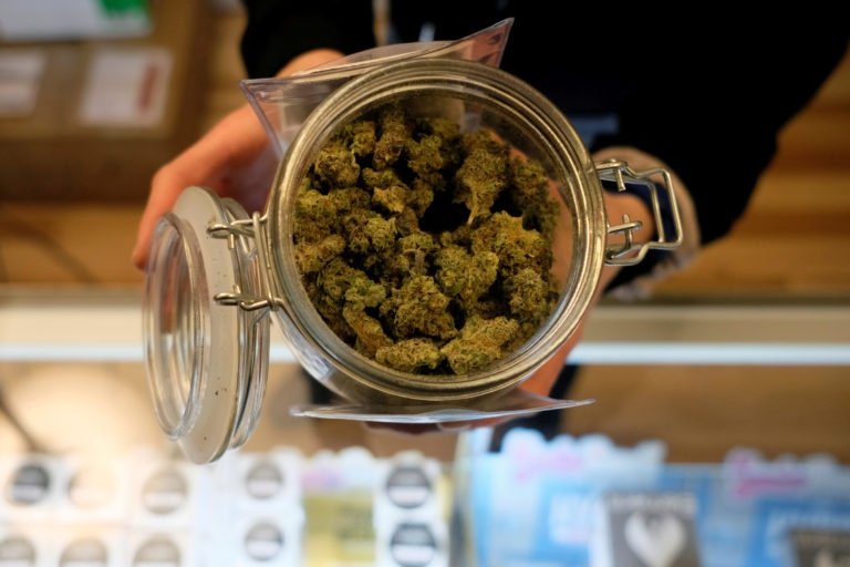 cannabis-sale.jpg