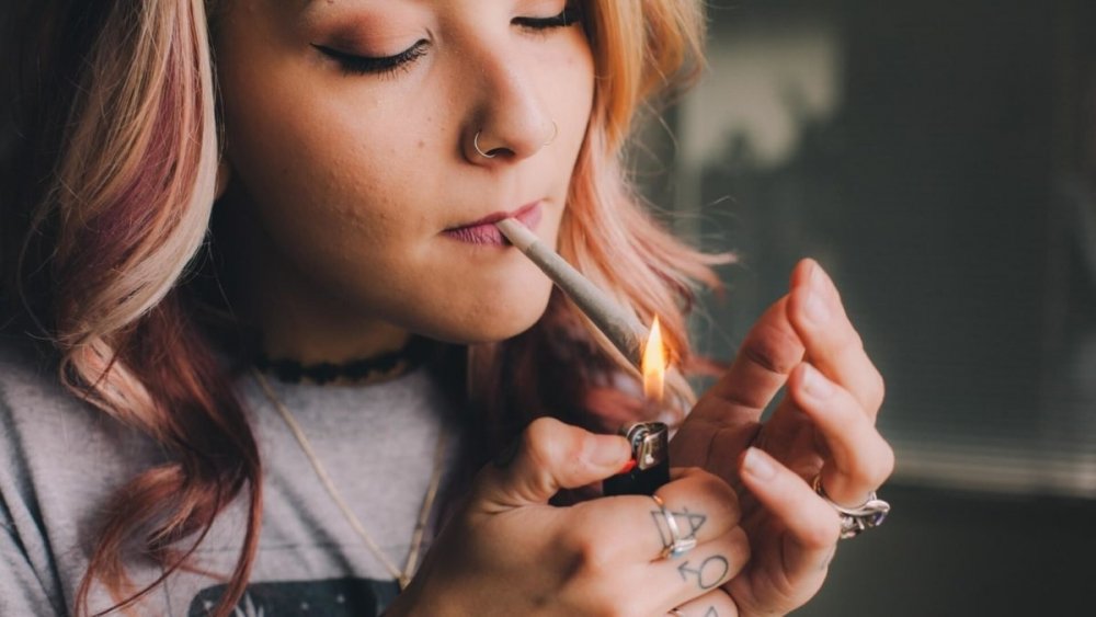 cannabis-smoke-woman.jpg
