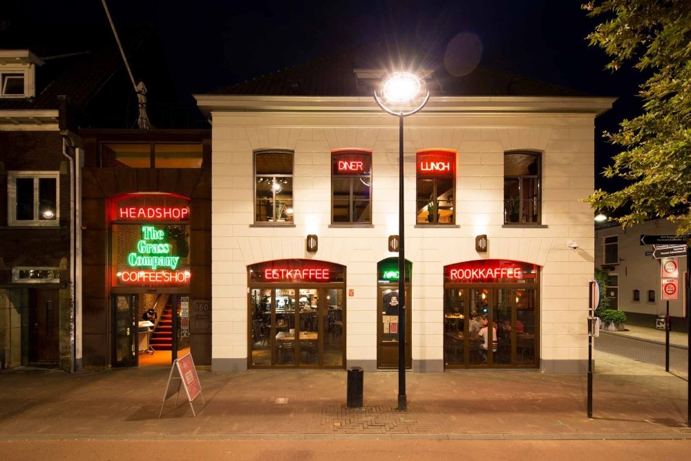 tilburg-coffeeshop.jpg
