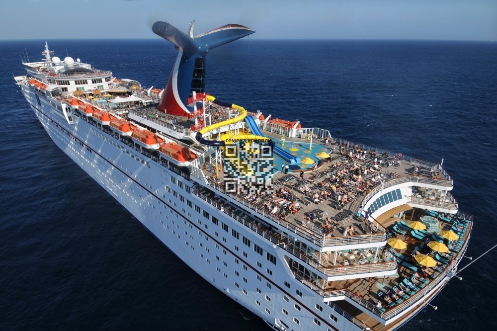 carnival-cruise-liner.jpg