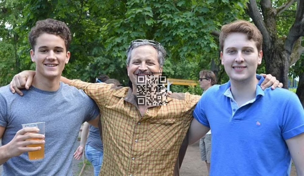 fogel-with-sons.jpg