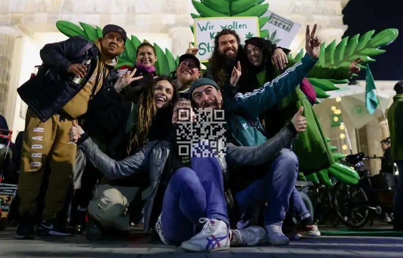 germans-celebrate-cannabis-legalization.jpg