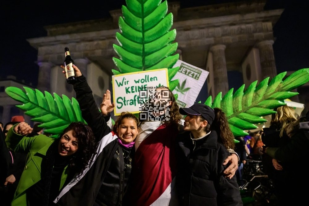 germans-celebrate-cannabis-legalization.jpg