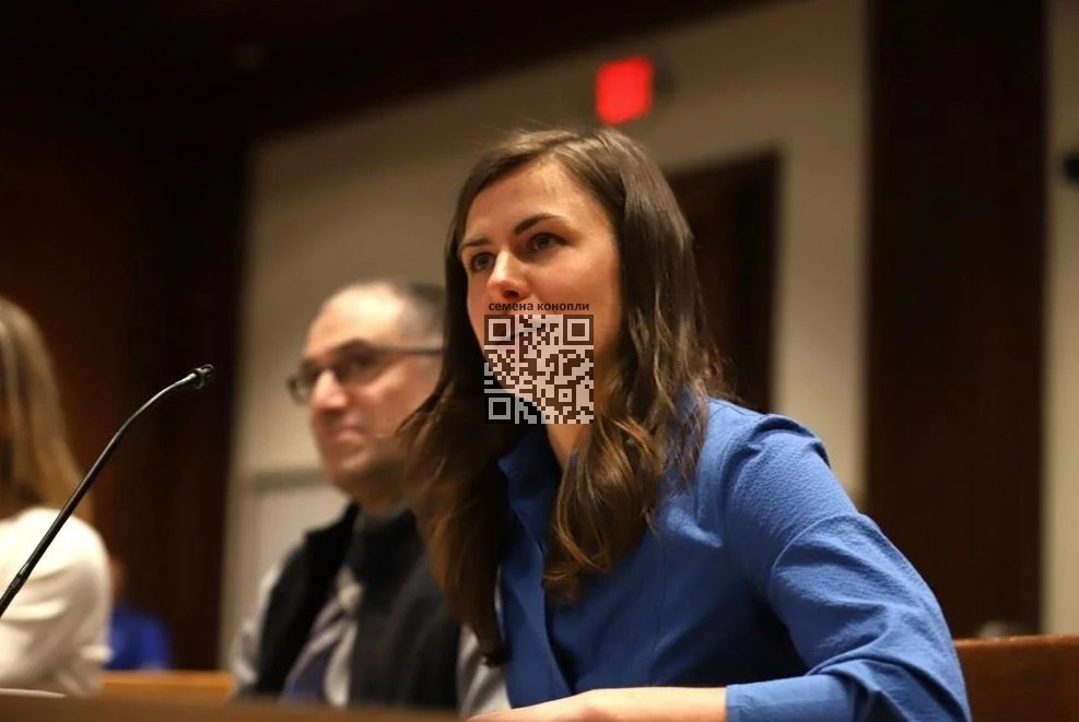 emily-oneschuk.jpg