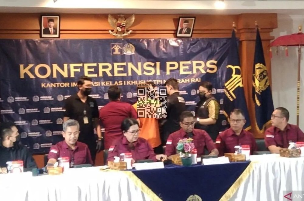 russian-press-conference-bali.jpg