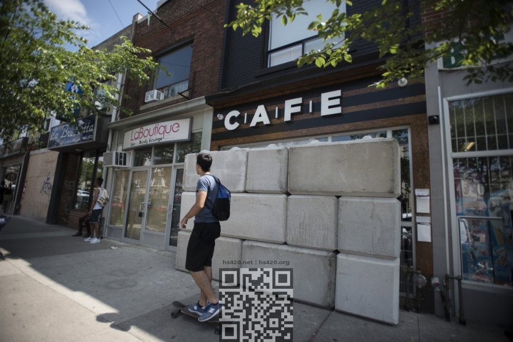 illegal-cannabis-dispensary-toronto.JPG