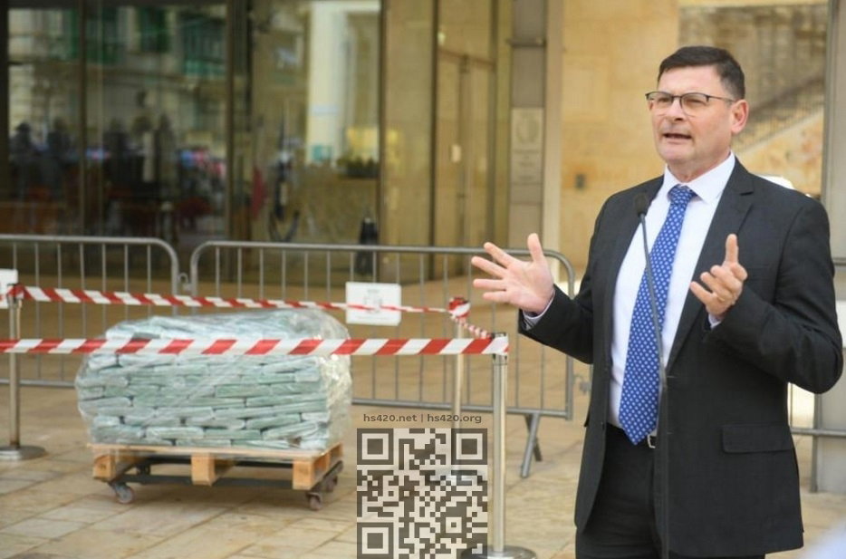 albert-buttigieg-hash-display.jpg