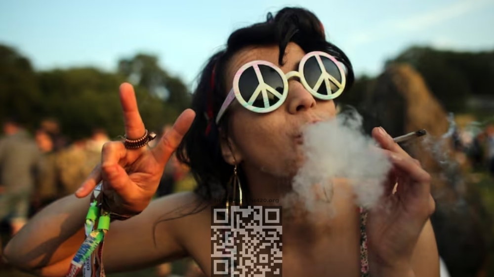 cannabis-smoke-festival.jpg