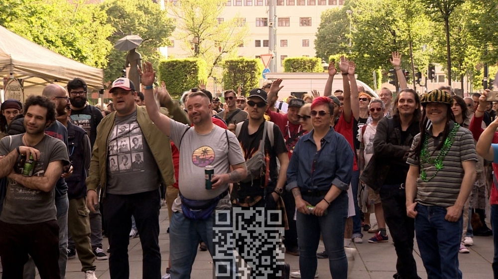 hungary-cannabis-demonstration-participants.jpg