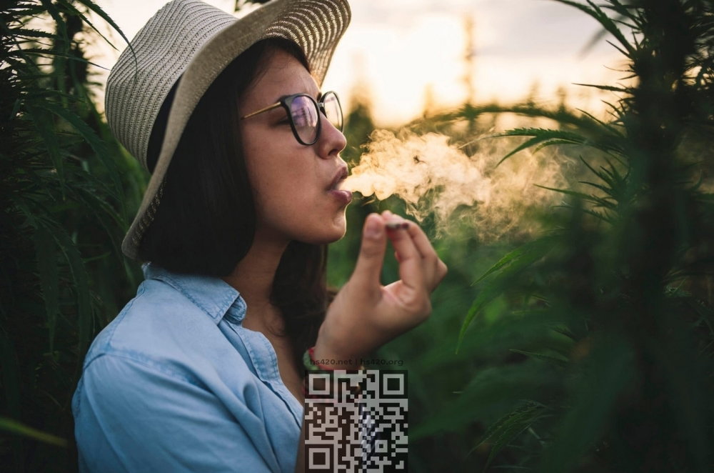woman-smoking-cannabis.jpg