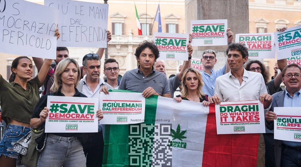 italy-cannabis-activists.jpg