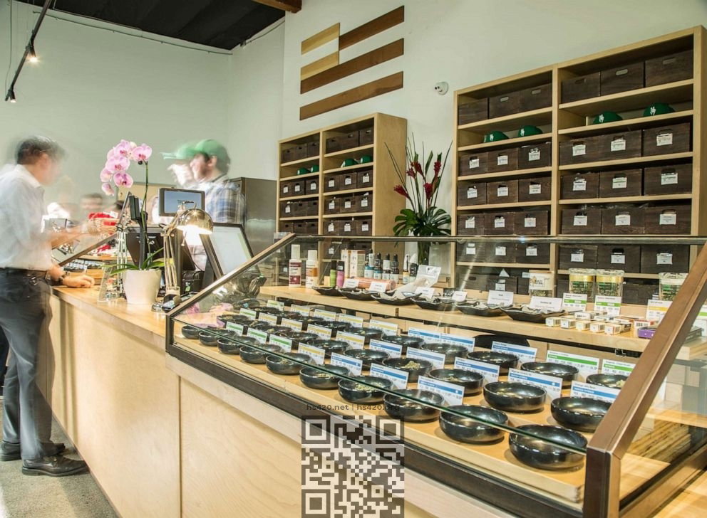 us-cannabis-dispensary.jpg
