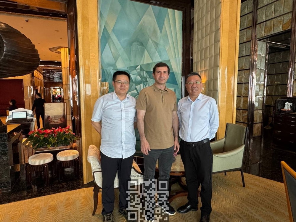 emeev-chinese-partners.jpg