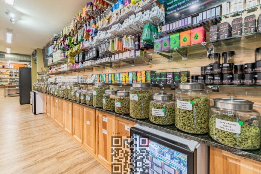 colorado-cannabis-dispensary.jpg