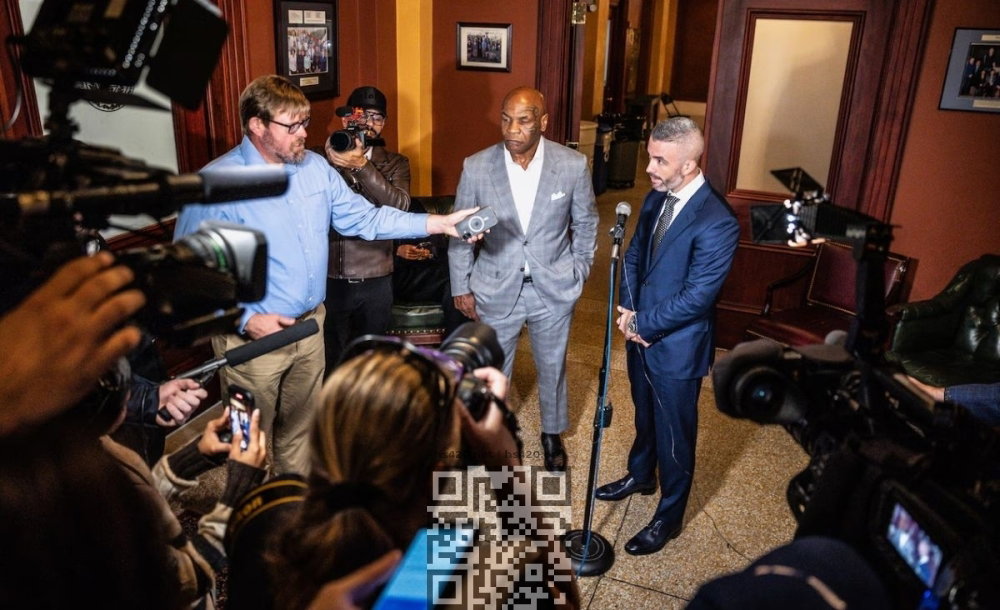 mike-tyson-in-capitol.jpg