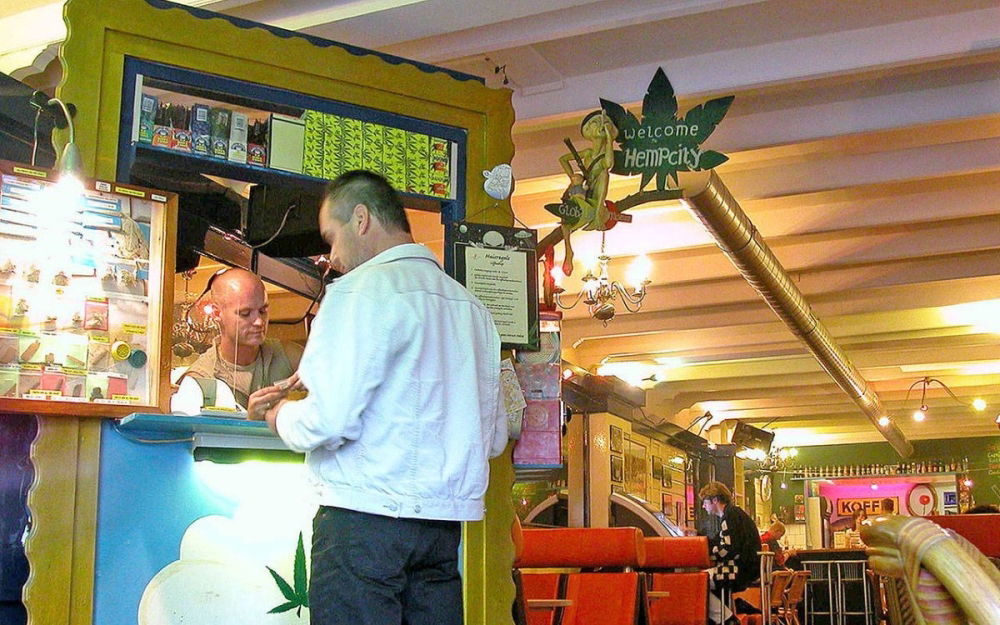 dutch -offeeshop.jpg