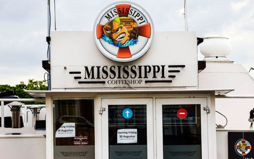maastricht-coffeeshop.jpg
