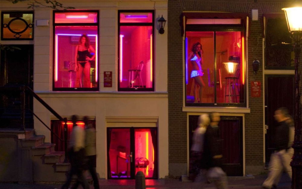 red-light-district-amsterdam.jpg